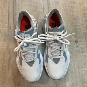 Men's White and Gray Puma Golf Shoes